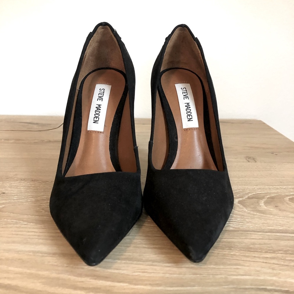 Steve Madden black pumps